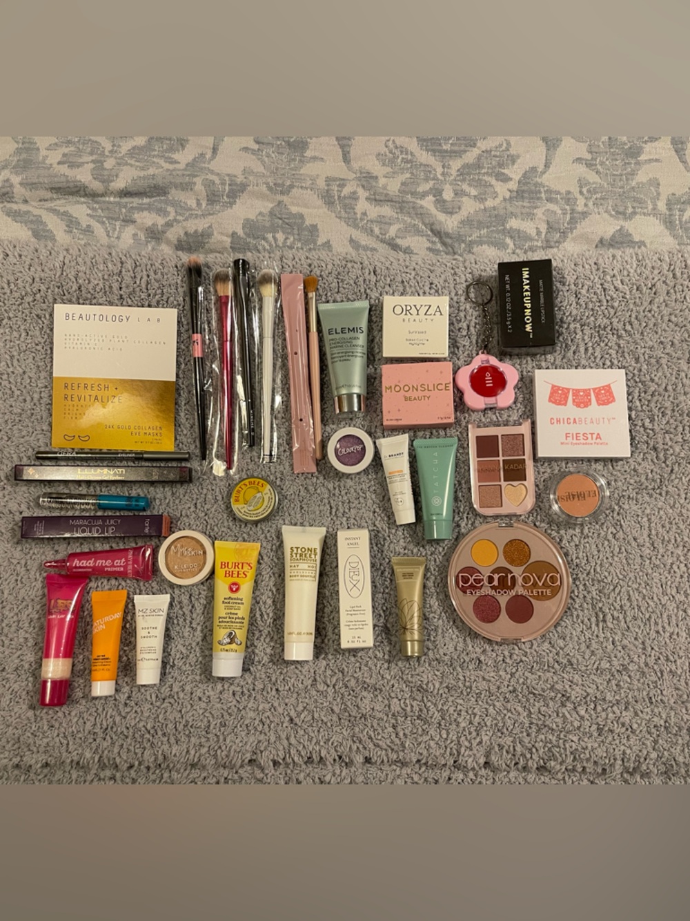 Assorted Women’s Makeup Set - Pink, Yellow, Beige Shades